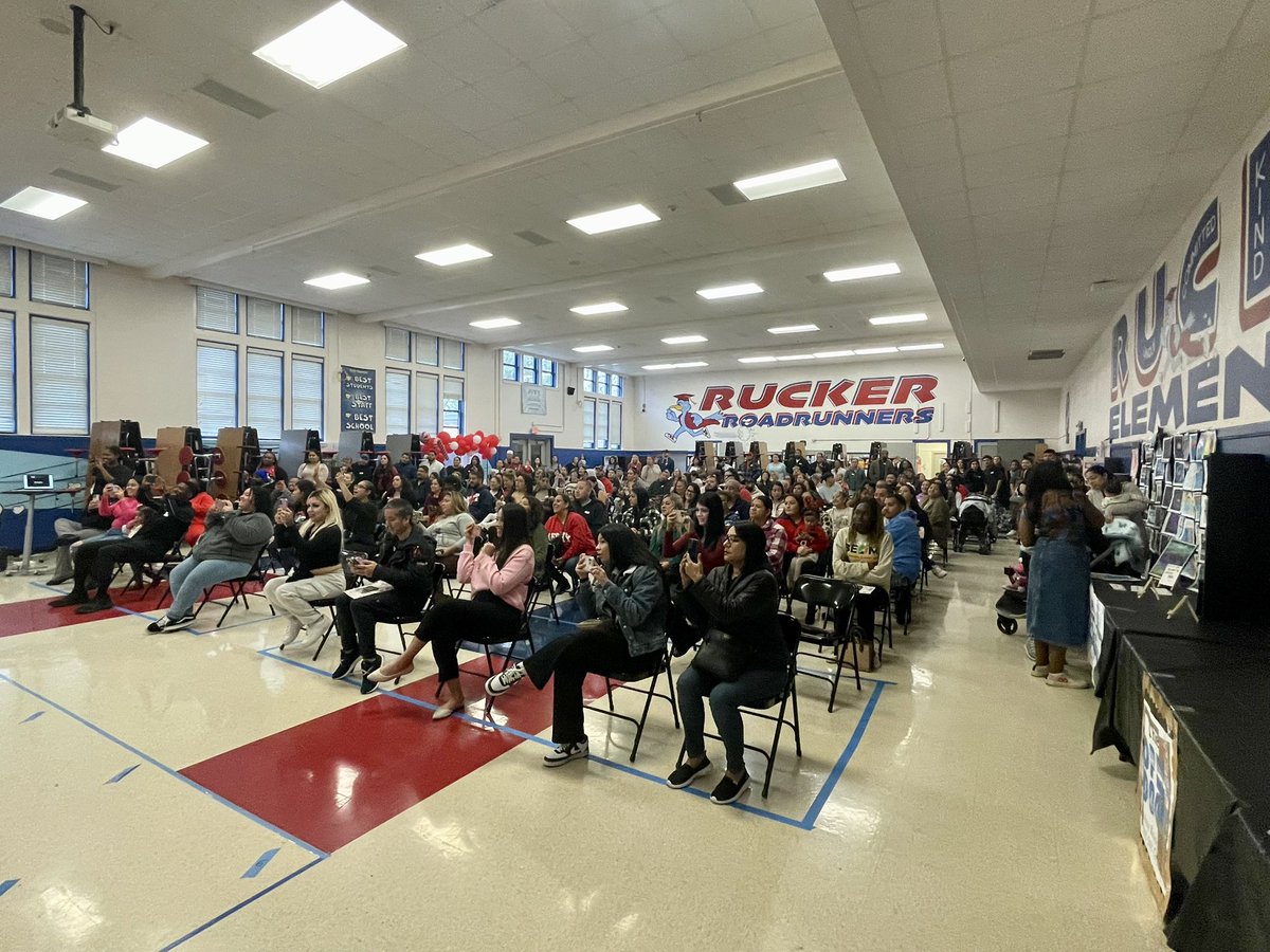 Rucker Elementary (@ruckerhisd) on Twitter photo Thank you, Rucker families, for coming to our/your annual Rucker Winter Holiday Program! Your children did great!
Familias, gracias por asistir a nuestro/su programa anual de invierno!
#RadiantRucker <a href="/JEOcanas1/">Jane Ocañas</a> Thank you, Rucker families, for coming to our/your annual Rucker Winter Holiday Program! Your children did great!
Familias, gracias por asistir a nuestro/su programa anual de invierno!
#RadiantRucker <a href="/JEOcanas1/">Jane Ocañas</a>