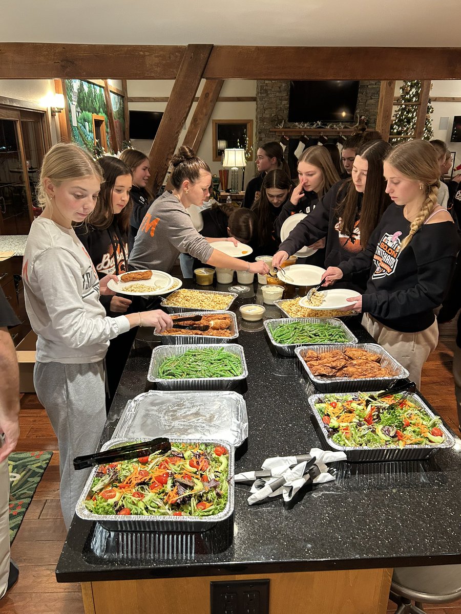 SolonGBB (@solongbb) on Twitter photo Another great Christmas party! Thanks to <a href="/grazeiowacity/">Graze Gourmet To-Go</a> for hooking us up tonight! #PTM Another great Christmas party! Thanks to <a href="/grazeiowacity/">Graze Gourmet To-Go</a> for hooking us up tonight! #PTM
