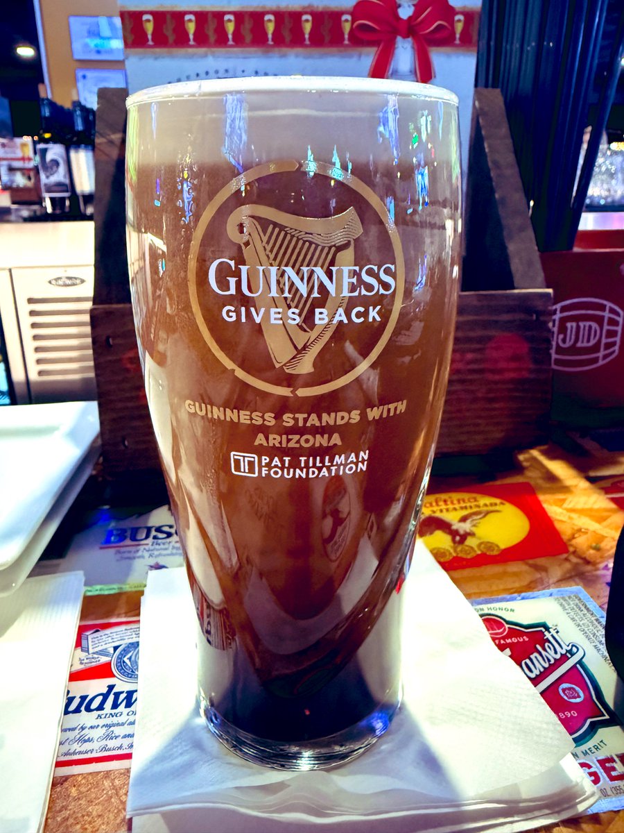 ASUDave's tweet photo. Hey ohhh, #PintsForPat even in Tucson! Having a @GuinnessUS w/@andrewtaylor09 at @welovecoldbeers #BoltUp https://t.co/npnGdip3fA