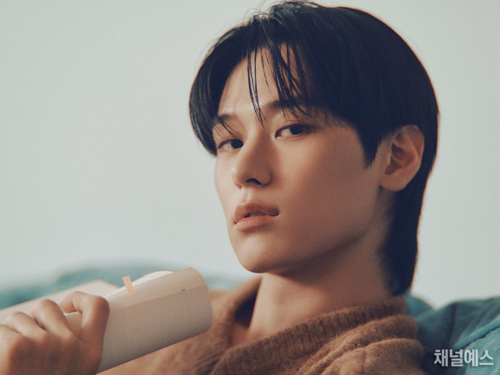 juyeon for yes24 'read with me' campaign 

#JUYEON #주연 #더보이즈