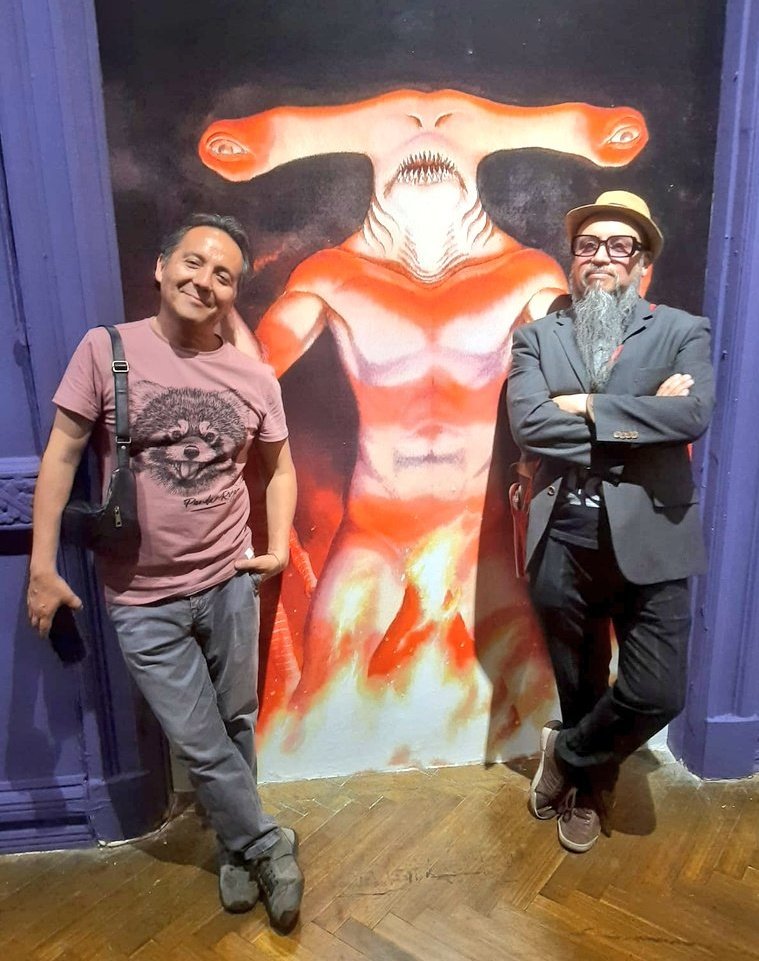 Carlos Reyes G. (@careyesg) on Twitter photo Con <a href="/ElguetaU/">Rodrigo Elgueta U</a> en la exposición de las ilustraciones de <a href="/FelixBuscamares/">Félix Vega 🖌️</a> para el libro que hizo junto a <a href="/efeortega/">Francisco Ortega</a> Monstruos y Dioses del Fin del Mundo en <a href="/CulturaProvi/">Cultura Provi</a>
<a href="/PlanetaLibrosCh/">Planeta de Libros Chile</a> Con <a href="/ElguetaU/">Rodrigo Elgueta U</a> en la exposición de las ilustraciones de <a href="/FelixBuscamares/">Félix Vega 🖌️</a> para el libro que hizo junto a <a href="/efeortega/">Francisco Ortega</a> Monstruos y Dioses del Fin del Mundo en <a href="/CulturaProvi/">Cultura Provi</a>
<a href="/PlanetaLibrosCh/">Planeta de Libros Chile</a>