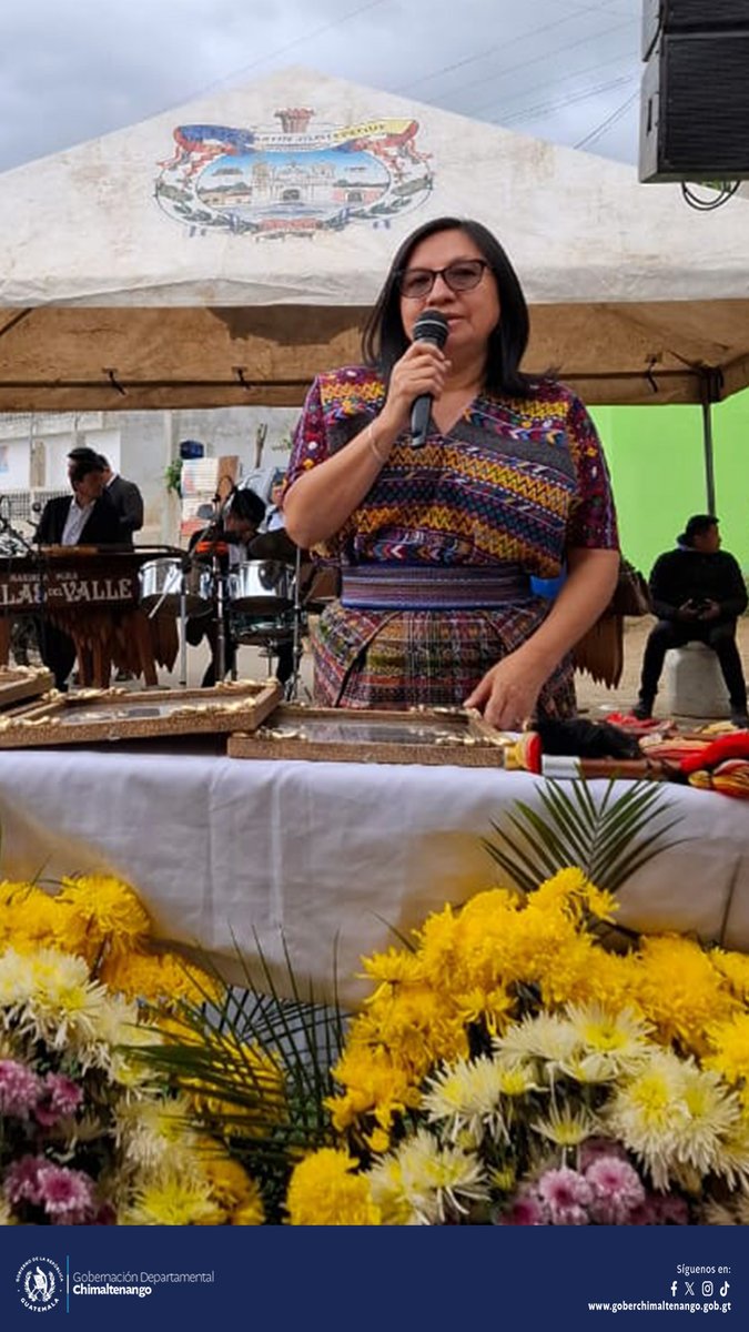 GChimaltenango's tweet photo. La Dra María Calán Hernandes estuvo en la inauguración del Proyecto Denominado Mejoramiento Camino Rural Entrada Principal Caserío SAcala, Aldea Las Lomas de San Martin Jilotepeque.  @BArevalodeLeon    @GuatemalaGob https://t.co/4Pq1VZou9H