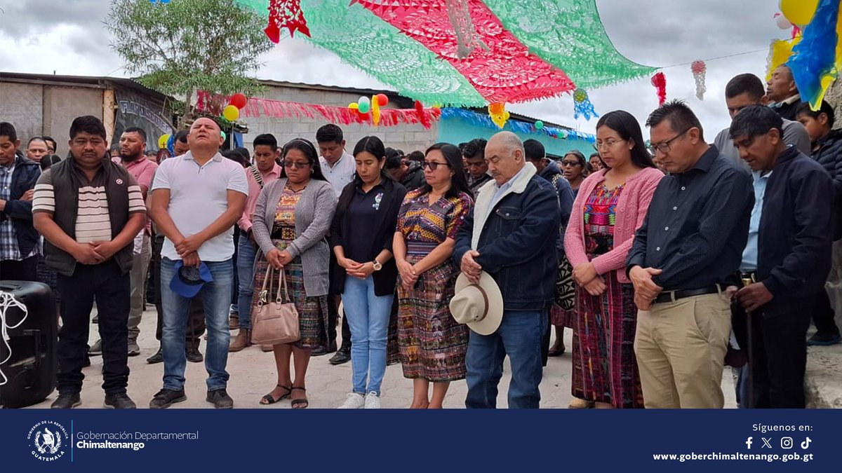 GChimaltenango's tweet photo. La Dra María Calán Hernandes estuvo en la inauguración del Proyecto Denominado Mejoramiento Camino Rural Entrada Principal Caserío SAcala, Aldea Las Lomas de San Martin Jilotepeque.  @BArevalodeLeon    @GuatemalaGob https://t.co/4Pq1VZou9H