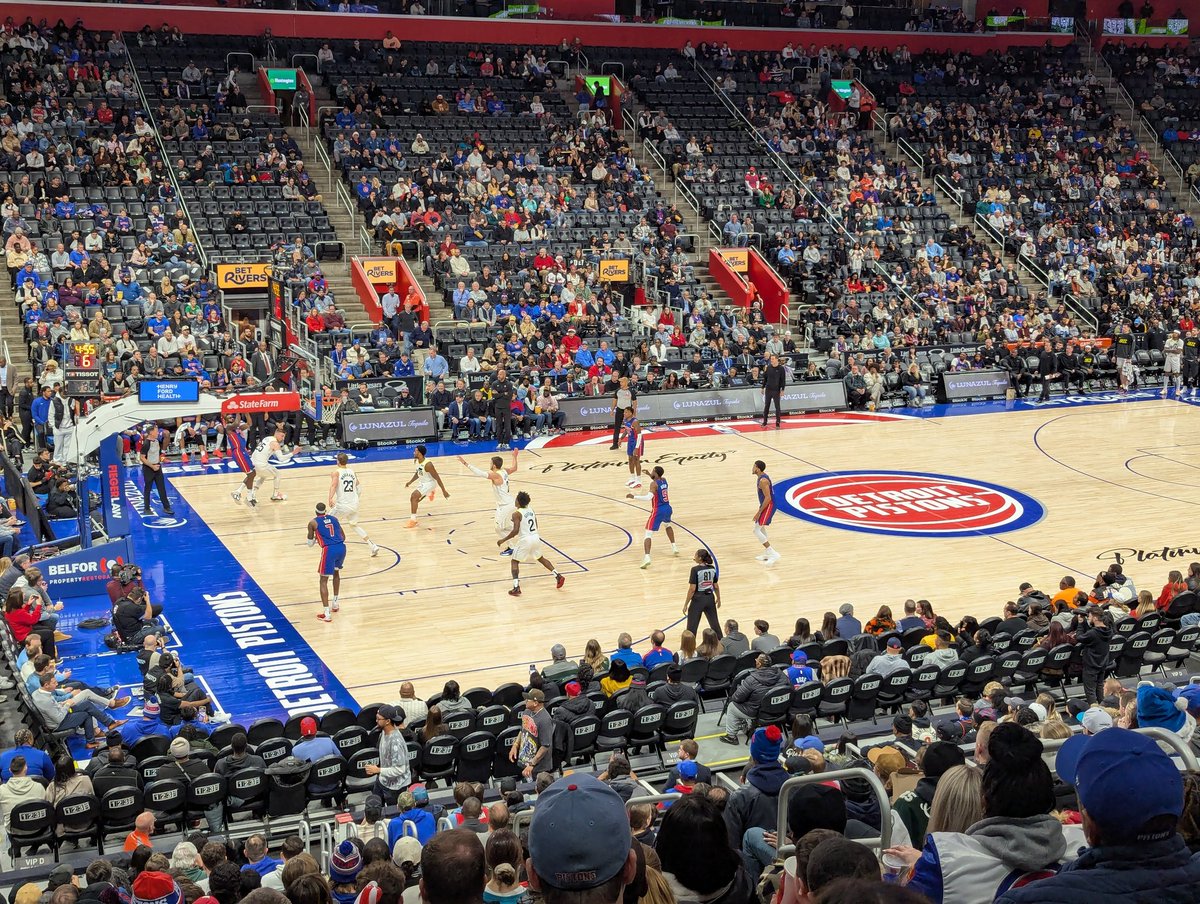 First <a href="/DetroitPistons/">Detroit Pistons</a> game this year. Shout-out to <a href="/ProPistons/">PistonsProWrestlingFans</a> for the outing.