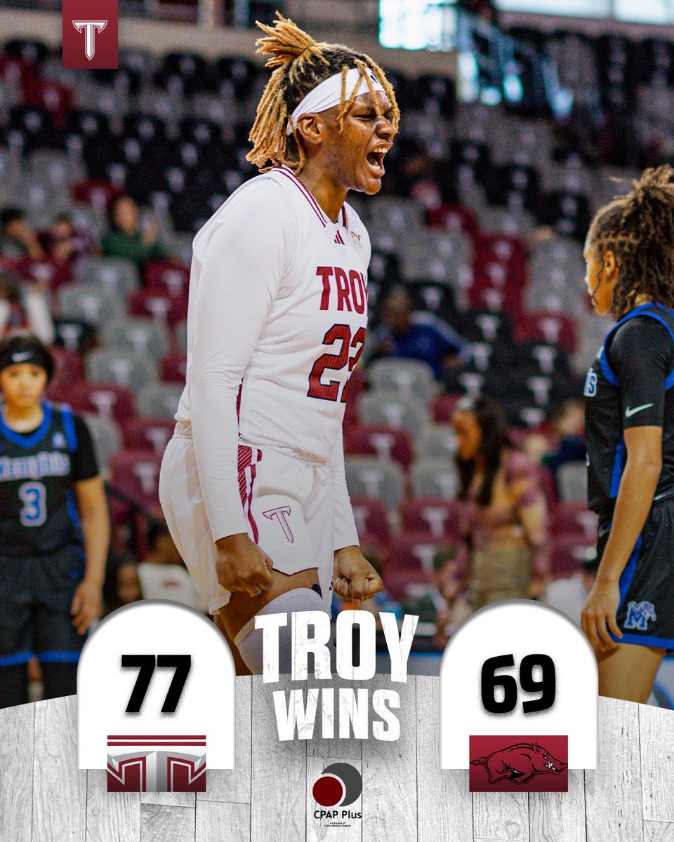 𝐖𝐞'𝐫𝐞 𝐡𝐚𝐯𝐢𝐧𝐠 𝐡𝐚𝐦 𝐭𝐡𝐢𝐬 𝐂𝐡𝐫𝐢𝐬𝐭𝐦𝐚𝐬🎄