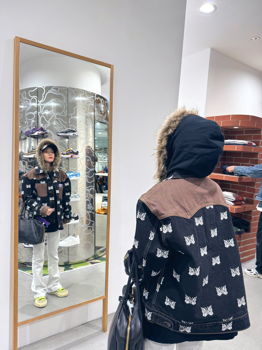 krungy21's tweet photo. Memories of Tokyo 😋🛍️ https://t.co/ksqwCahDk8