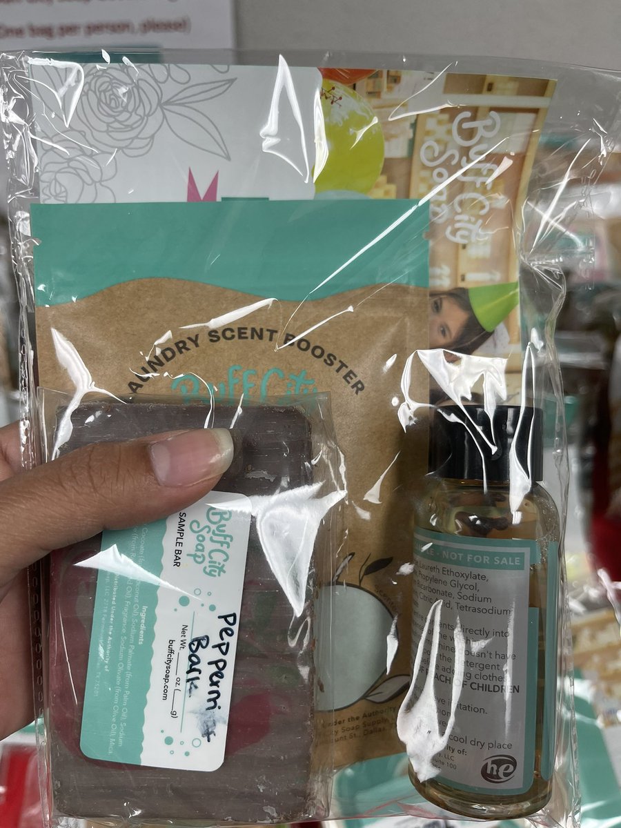 The gift today was all about relaxing with <a href="/BuffCitySoap/">Buff City Soap</a> 🥰 Thanks admin and RRE PTA for making us feel special <a href="/Rockin_Rhinos/">Rylander Elementary</a> #RREGoViral <a href="/tanyarheard/">Tanya Heard</a> <a href="/spivey_oscar/">Oscar Spivey</a> <a href="/lisaglangford/">Lisa Langford</a> 🎄🎅🏼🤗 <a href="/katyisd/">Katy ISD</a>