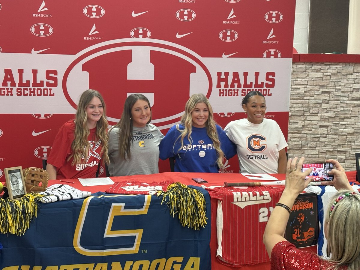 Congratulations to Bri, Emery, MaKaylie, and Atiana on their signings today! Super proud of each one of them and excited to see them play at the next level!#BRAK