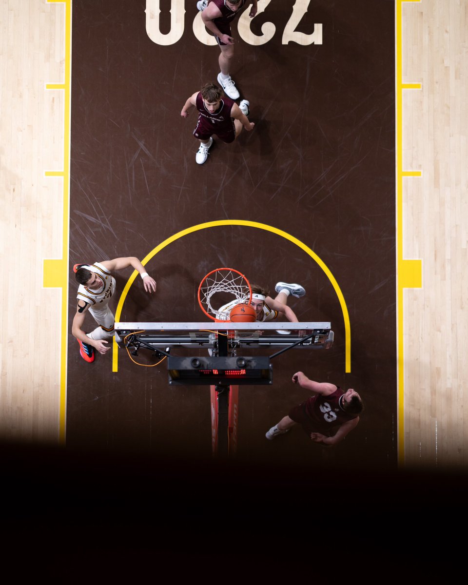 Put it on repeat. 
Pokes out to a big 30-9 early lead in this one.