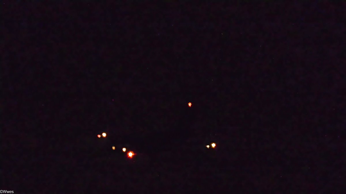 wesleyb1989's tweet photo. Dec 20 (1:50) #RCH631 at night
#AE123C (04-4131)
was landed on the hague airport #Rotterdam i almost touch him
#USAF #C17 Boeing C-17A #Globemaster III
Vid https://t.co/cCQoAmhdwt
(#NLspot #Planespotting #Nikon (#P950) #Aviation #Avgeek #ADSB @MennoSwart @CliveBranch ) https://t.co/8qP4KxFr73