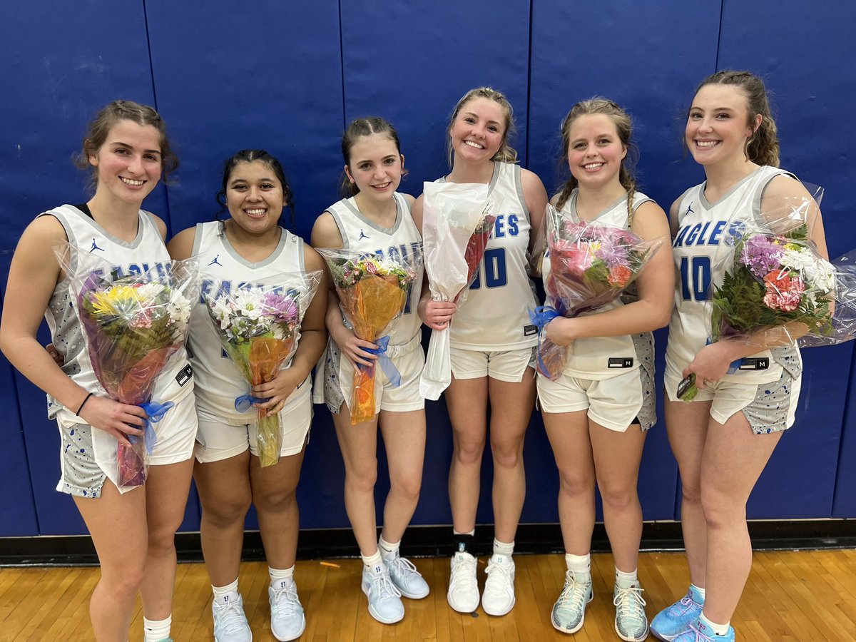 Great W on Senior Night vs Holly! Total team effort while celebrating our Seniors; Alena, Brynn, Jessie, Kalie, Kennedy, &amp; Molly. 

11 players scored. Kalie Rhines led w/9 pts. Aubrin Miller &amp; Brynn Taliercio w/8 pts each. Claire Linen w/7 pts. Go Eagles!🦅