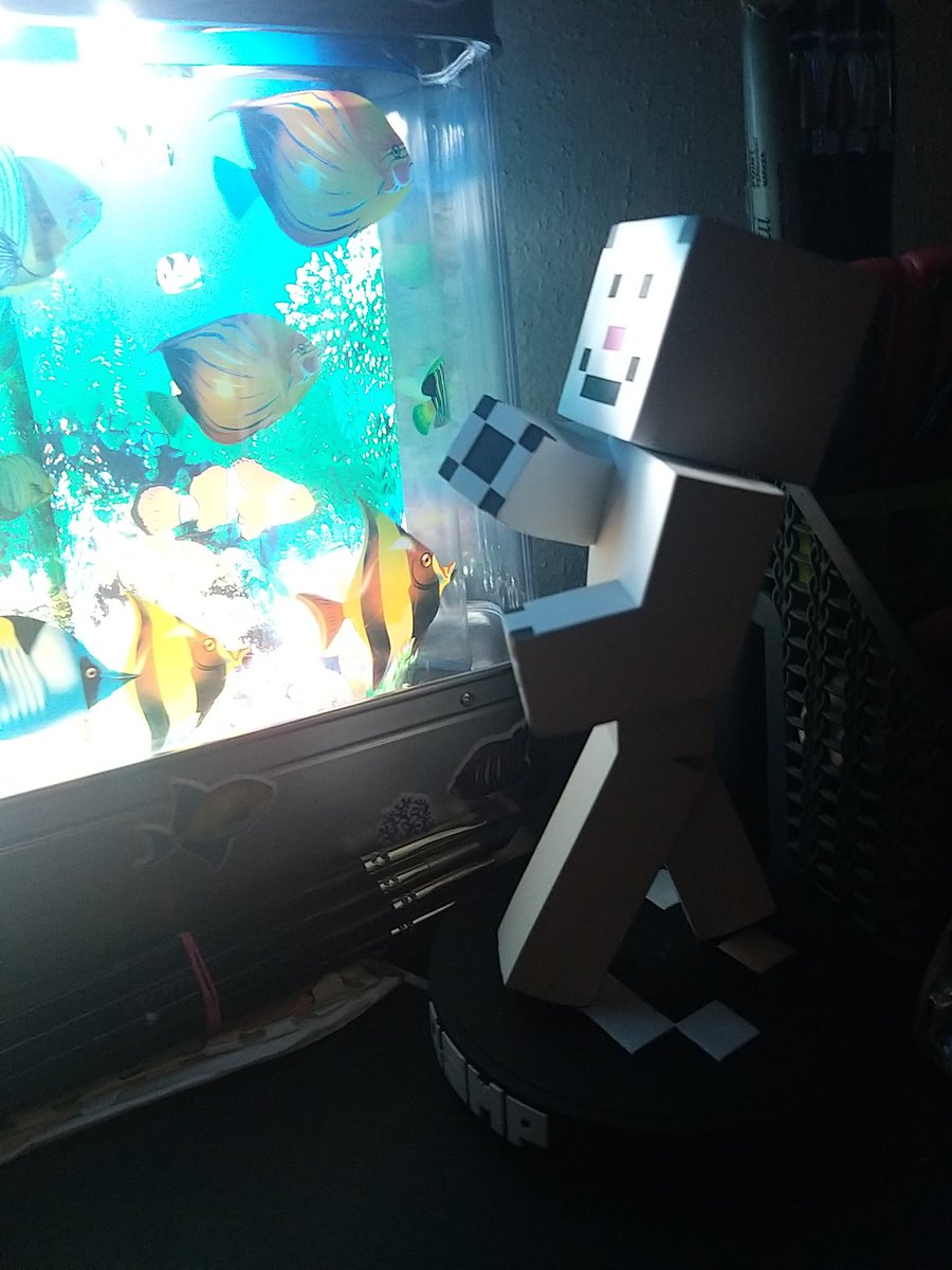 CrayolaLaLoca's tweet photo. Gente se me olvido presumir mi figura de cucurucho, ya tiene rato que la tengo😅

 #qsmp https://t.co/9bNDzmxGGe