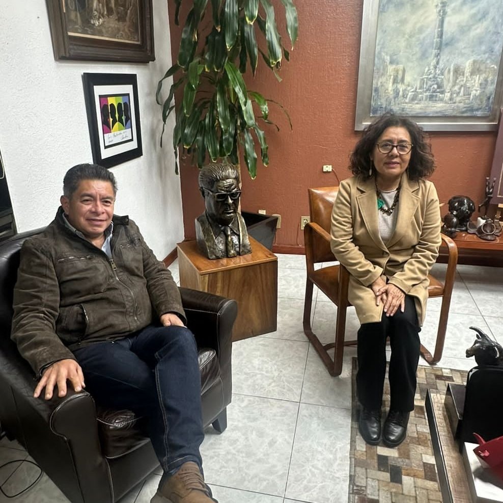 Me reuní con Fernando Salgado Delgado, en representación del señor Carlos Aceves del Olmo, Secretario General de la CTM.

Los sindicatos son agentes fundamentales en la transformación de nuestra Ciudad, contribuyen al bienestar de las y los trabajadores mediante una negociación