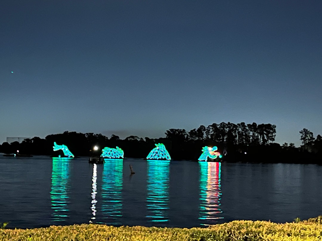 2TallTom's tweet photo. Is it time? #ElectricWaterPagent #Disney

Let's light up the lake.
 With this really weird idea.
Can't wait to get back.

#kbco  #travel #cruise #rivercruise  #ABD #Disney  #DCL #DisneyCruiseLine #Azamara #AmaWaterways #VirginVoyages
https://t.co/uw4gQasZBB https://t.co/IMLa1rQfgH