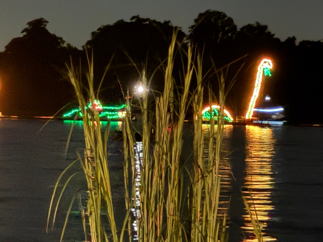 2TallTom's tweet photo. Is it time? #ElectricWaterPagent #Disney

Let's light up the lake.
 With this really weird idea.
Can't wait to get back.

#kbco  #travel #cruise #rivercruise  #ABD #Disney  #DCL #DisneyCruiseLine #Azamara #AmaWaterways #VirginVoyages
https://t.co/uw4gQasZBB https://t.co/IMLa1rQfgH