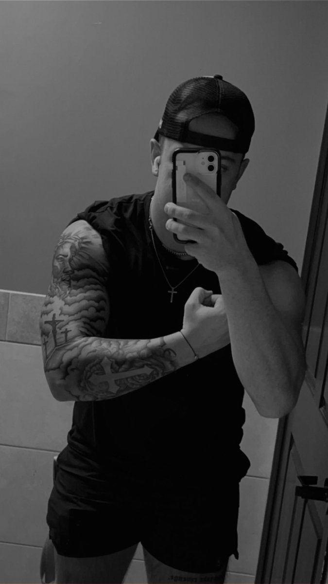 Offseason work😮‍💨 <a href="/coachrobgray/">Rob Gray</a> <a href="/coachJWilliams6/">JD Williams</a> <a href="/AwesomeJet20/">Coach Jet 🛩️</a>