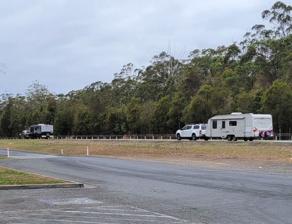 TheGreyNomads1's tweet image. TIME FOR ACTION?
Recent road death sparks renewed calls for greater caravan towing regulation. thegreynomads.com.au/towing-12/ #greynomads #caravantowing #towingsafety