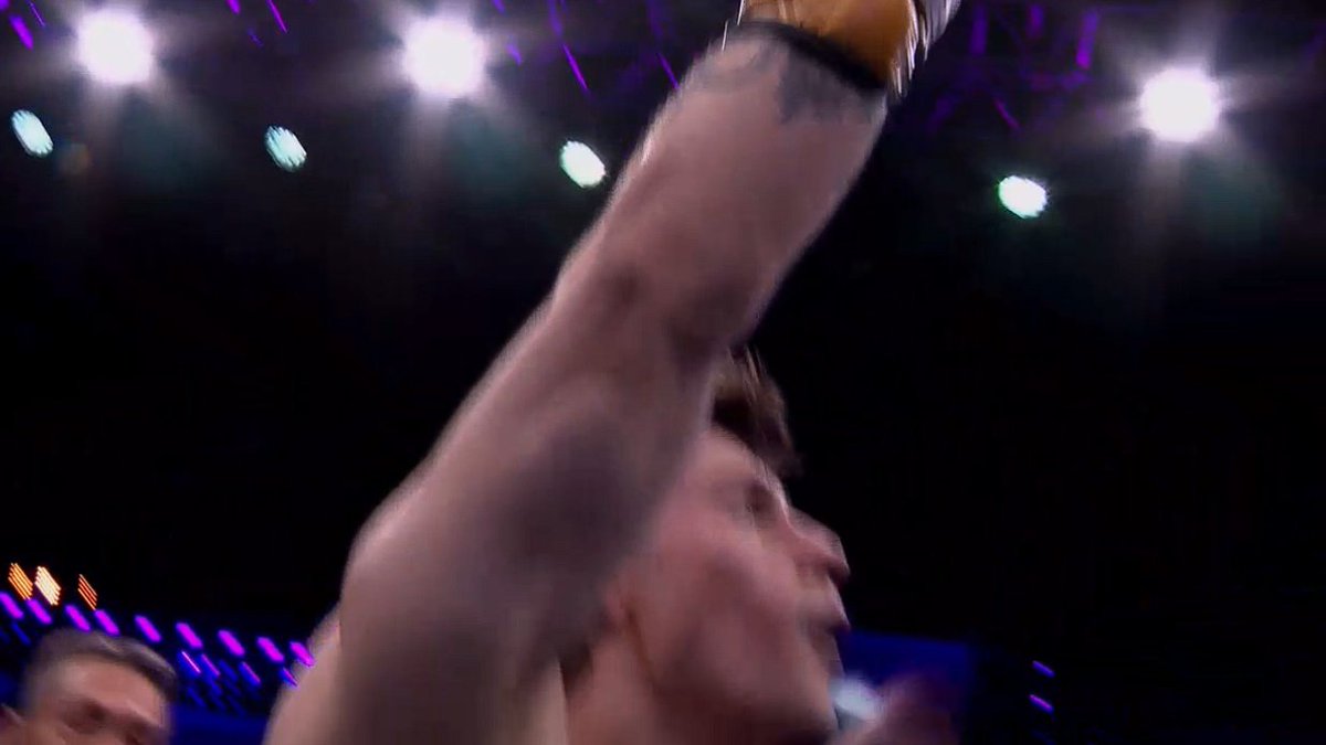 EL TIBURON MAZZA DEMOSTRO QUE ES EL ACTIVO, ALTA PUTITA EL ROBLEIS 

#ParenseDeManos2