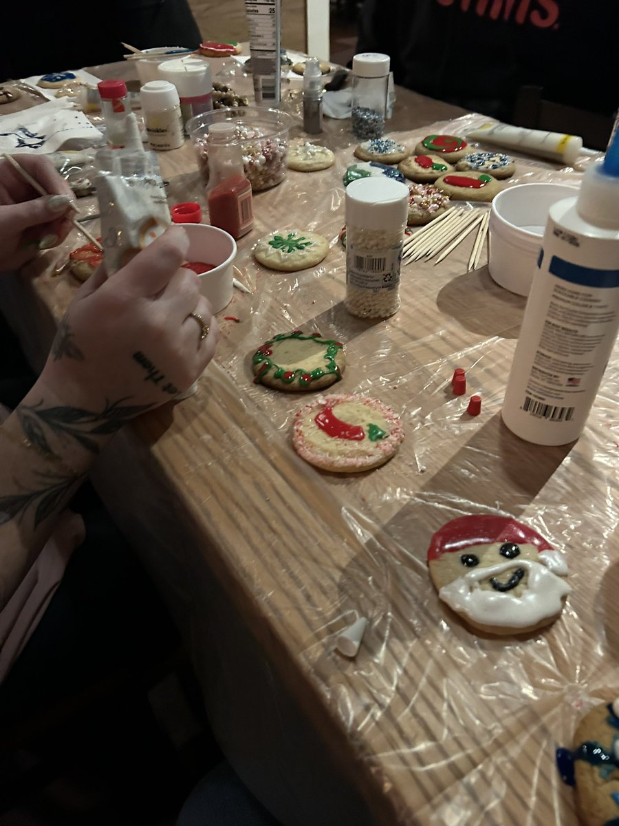 Savannah (@savannahg8101) on Twitter photo Is it really the holiday season without a little cookie decorating? Some after shift fun and snacking over here #chilislove <a href="/harmony_ann0/">Harmony Gibbons</a> <a href="/shChilihead07/">Shauna Hart</a> <a href="/radiocuckoo/">Seth Gainer</a> <a href="/mgib23/">Mark Gibson</a> @bjrent Is it really the holiday season without a little cookie decorating? Some after shift fun and snacking over here #chilislove <a href="/harmony_ann0/">Harmony Gibbons</a> <a href="/shChilihead07/">Shauna Hart</a> <a href="/radiocuckoo/">Seth Gainer</a> <a href="/mgib23/">Mark Gibson</a> @bjrent