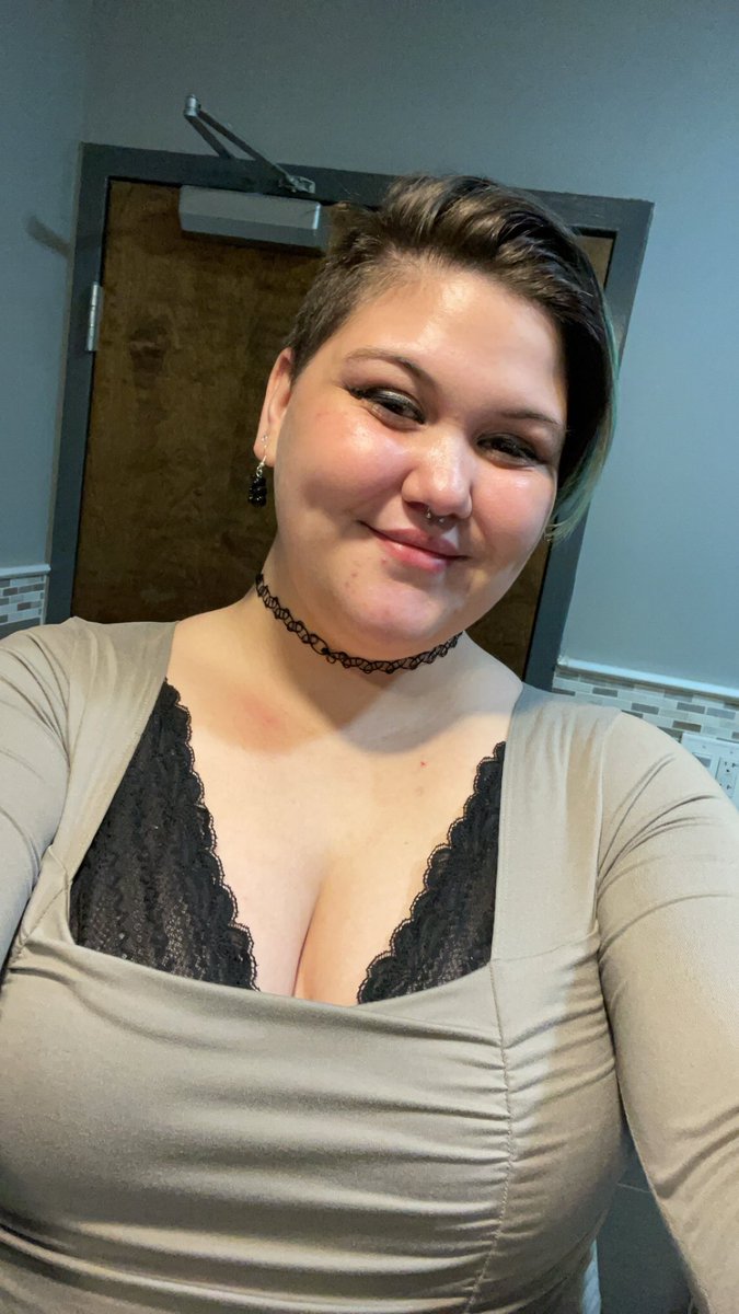 spunkyqueerjay's tweet photo. 18+ moots? https://t.co/zqOXyX0au2