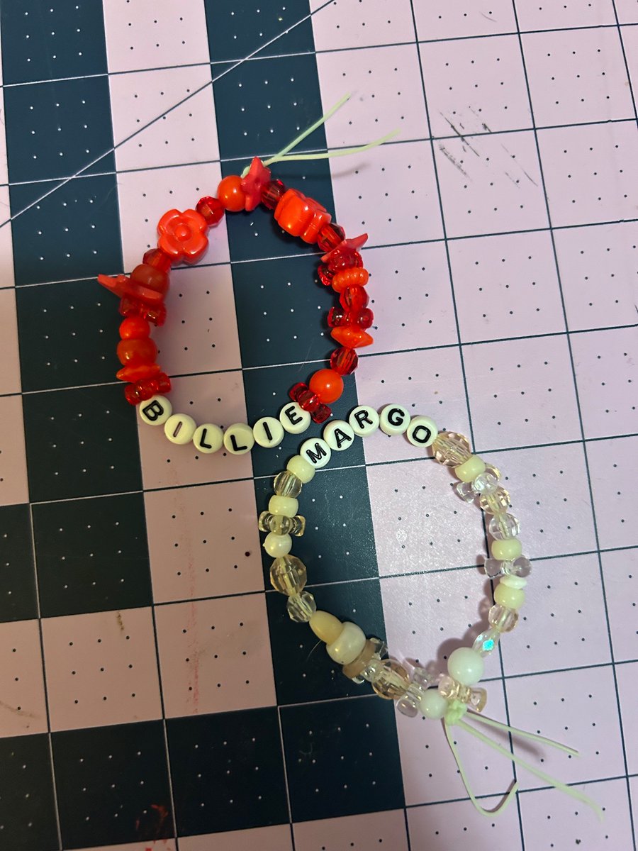 helios_hawk_'s tweet image. I barely talk about it anymore bc the internet is scary but uh finally got around to making more bracelets for the new(er) gals #dissociatwt #osddid #pluralgang