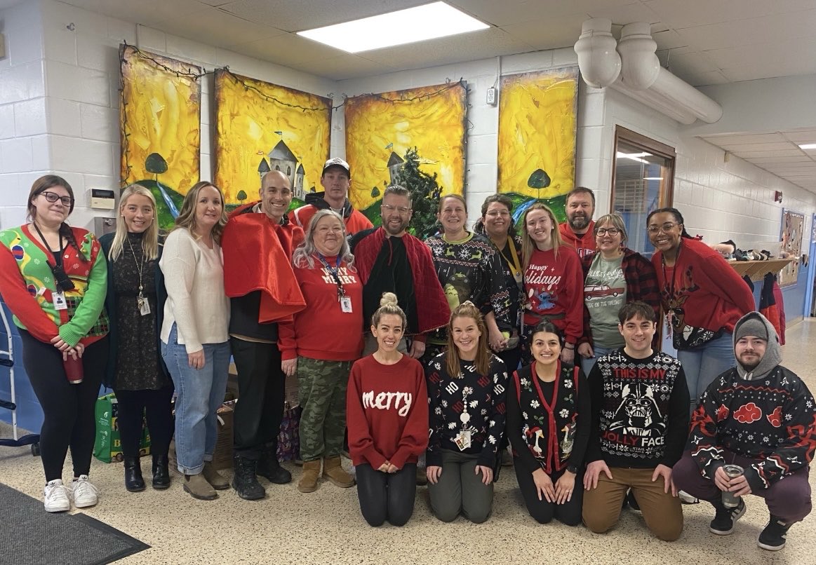Wearing our holiday best on holiday sweater day, the hardworking, passionate, caring and festive staff at JG Simcoe would like to wish all families and friends a safe and happy December/January break. 🩷