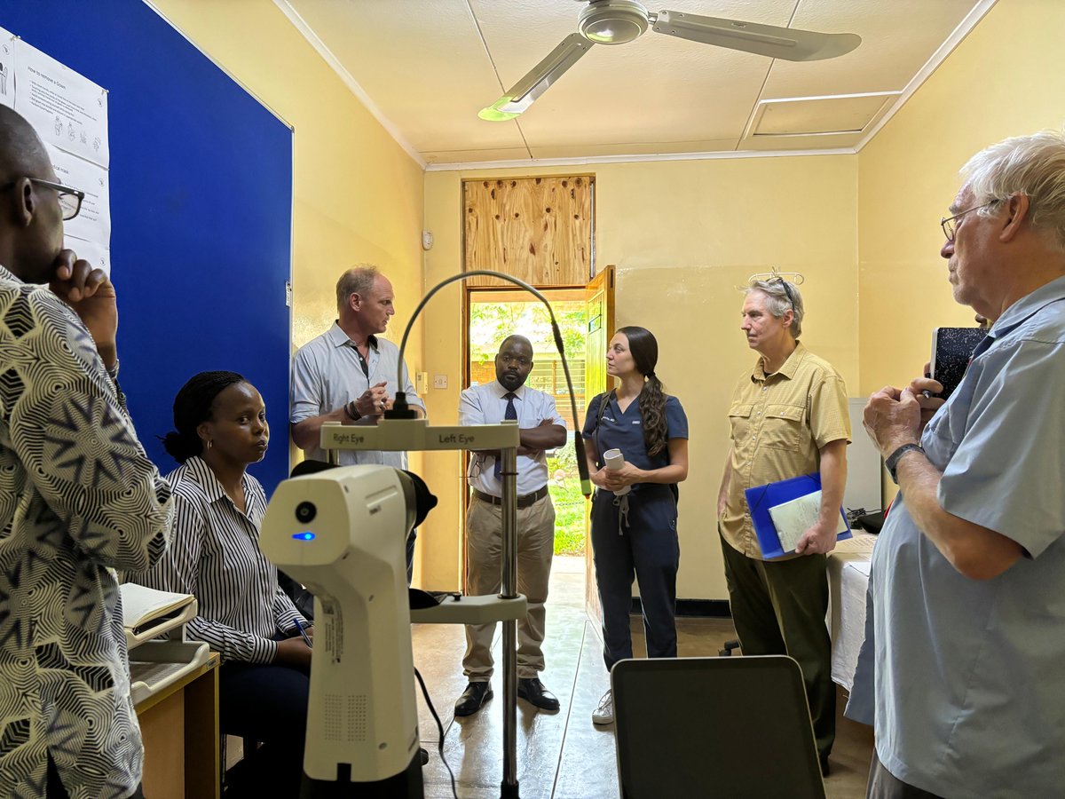 Remidioconnect's tweet image. We partnered with the Seva Foundation for the AIDS Eye Workshop held in Africa from Dec 9th to 13th, 2024.

Using Remidio’s tools, the Pristine Camera, a hands-on training session was conducted.  

#Remidio #SevaFoundation #EyeCareForAll #InnovationInVisionCare #Africa