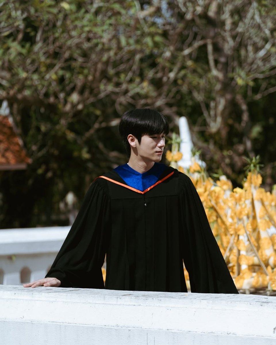 nualkhae's tweet photo. การเรียนจบคือความสำเร็จที่ยิ่งใหญ่ แต่ไม่มีอะไรที่จะเทียบเท่าสิ่งที่จะเกิดกับชีวิตของคุณหลังจากนี้ อนาคตมีความท้าทายและโอกาสดี ๆ รออยู่อีกมาก ยินดีด้วยนะที่เรียนจบแล้ว..คนดีคนนี้เก่งที่สุดเลยฮับ 💕💟💞

MOSLHONG GRADUATED

#MoslhongGraduationDay
#moslhong https://t.co/NS9gr0T2j1