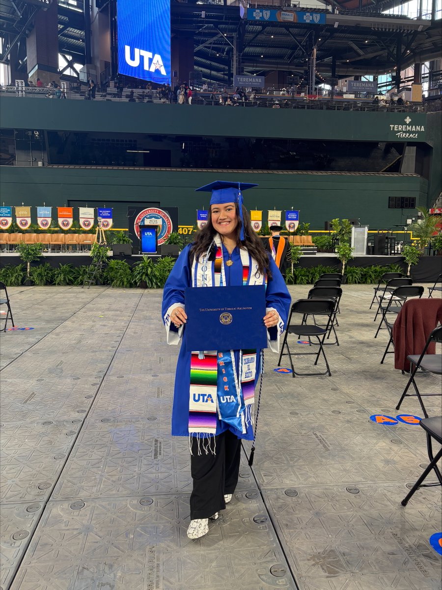 🎉 Congrats to Cassandra Davila on earning her B.S. in Public Health last Friday at Globe Life Field! 🥳

She’ll continue as a Graduate Research Assistant at UTA's Center for Innovation in Health Informatics-excited for all she’ll achieve next! 💙

#CIHI #UTArlington #Graduation
