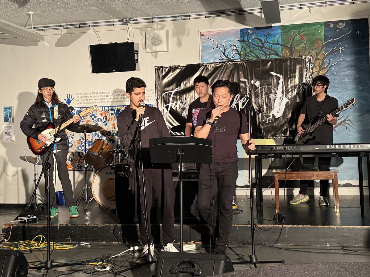 Ecole Cariboo Hill tweet media