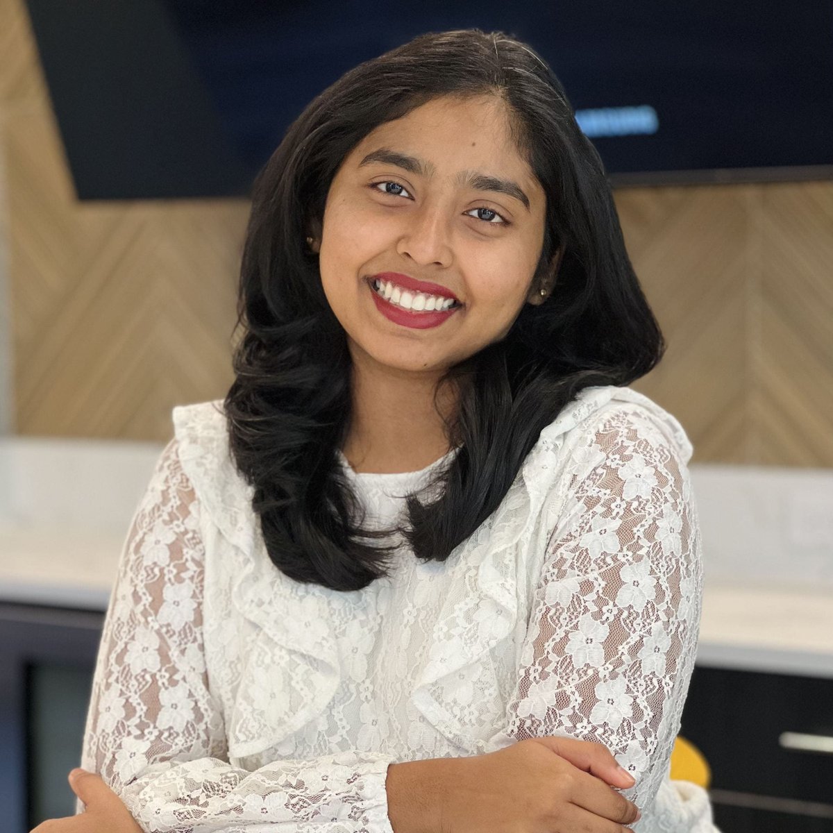 🎉 Congrats to Bavithra Laks on earning her B.S. in Data Science last Friday, the 13th at Globe Life Field!

We’re so proud of her achievement and wish her the best on her next chapter!

Dop a comment below to celebrate Bavithra's achievement!
#CIHI #UTArlington #Graduation