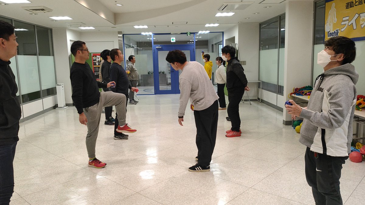 LifeKinetikJPN's tweet photo. 東京と大阪での更新講習会
どちらも平日開催でしたが、多くの方に参加いただけました。
2024年の更新講習会は、約250名の指導者が参加いただいております。

#ライフキネティック #lifekinetik #認知 #トレーニング #脳トレ https://t.co/YRRyydaEF6