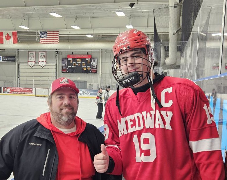 The Medway Cowboys win their annual buyout game vs the Oakridge Oaks 3-2.  Got to share my final buyout game with Dad coaching.  Happy Holidays Everyone!