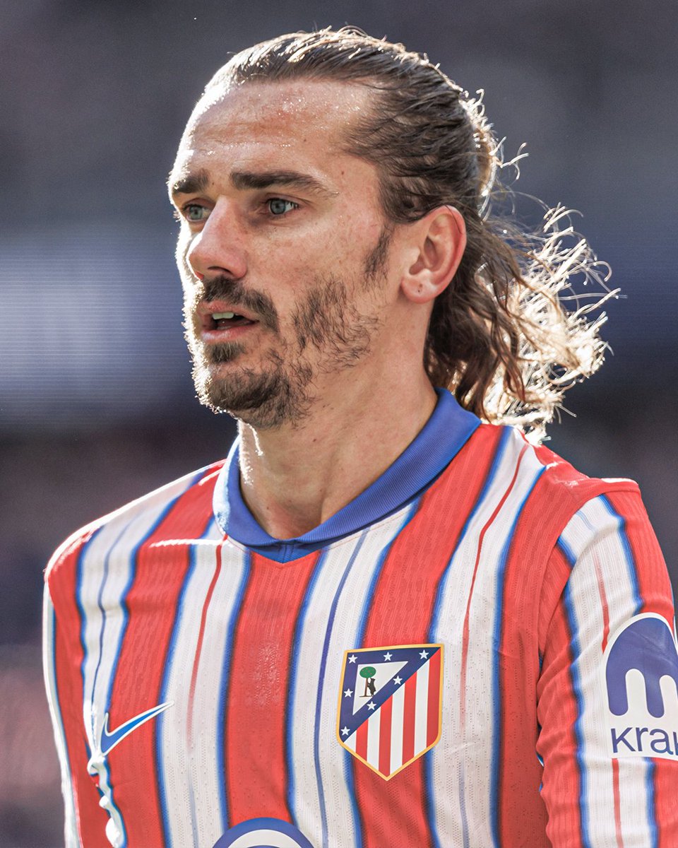 ESPNFC's tweet photo. Antoine Griezmann has played in 15 LALIGA matches for Atletico Madrid vs. Barcelona.

He hasn't scored in any of them 😮 https://t.co/1CGxH20xtL