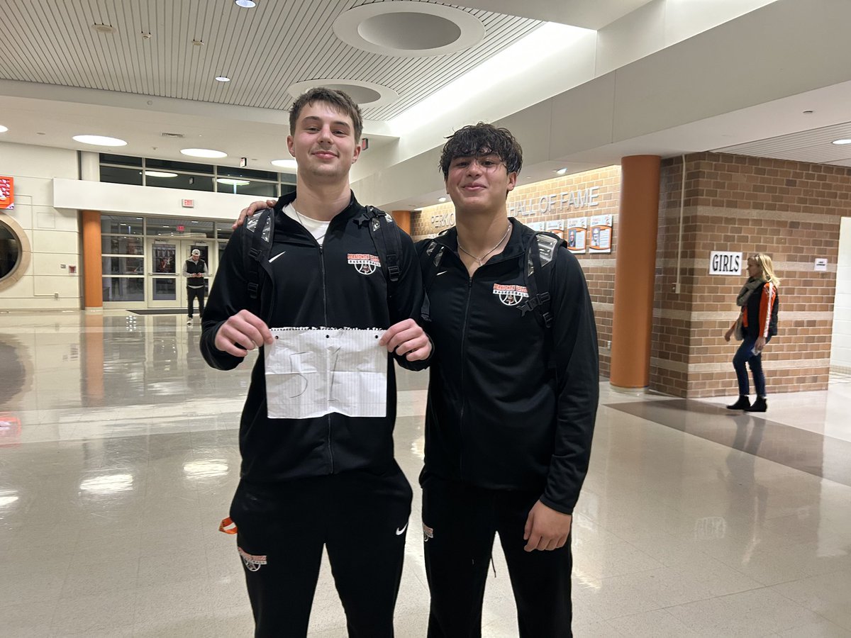 🚨1 and 0 Hoops Commit Update🚨

Jakob Harken
6’4 Guard
RIT Commit

The Rochester Institute of Technology commit had a monster game tonight for Perkiomen Valley HS with 51 points against Norristown!