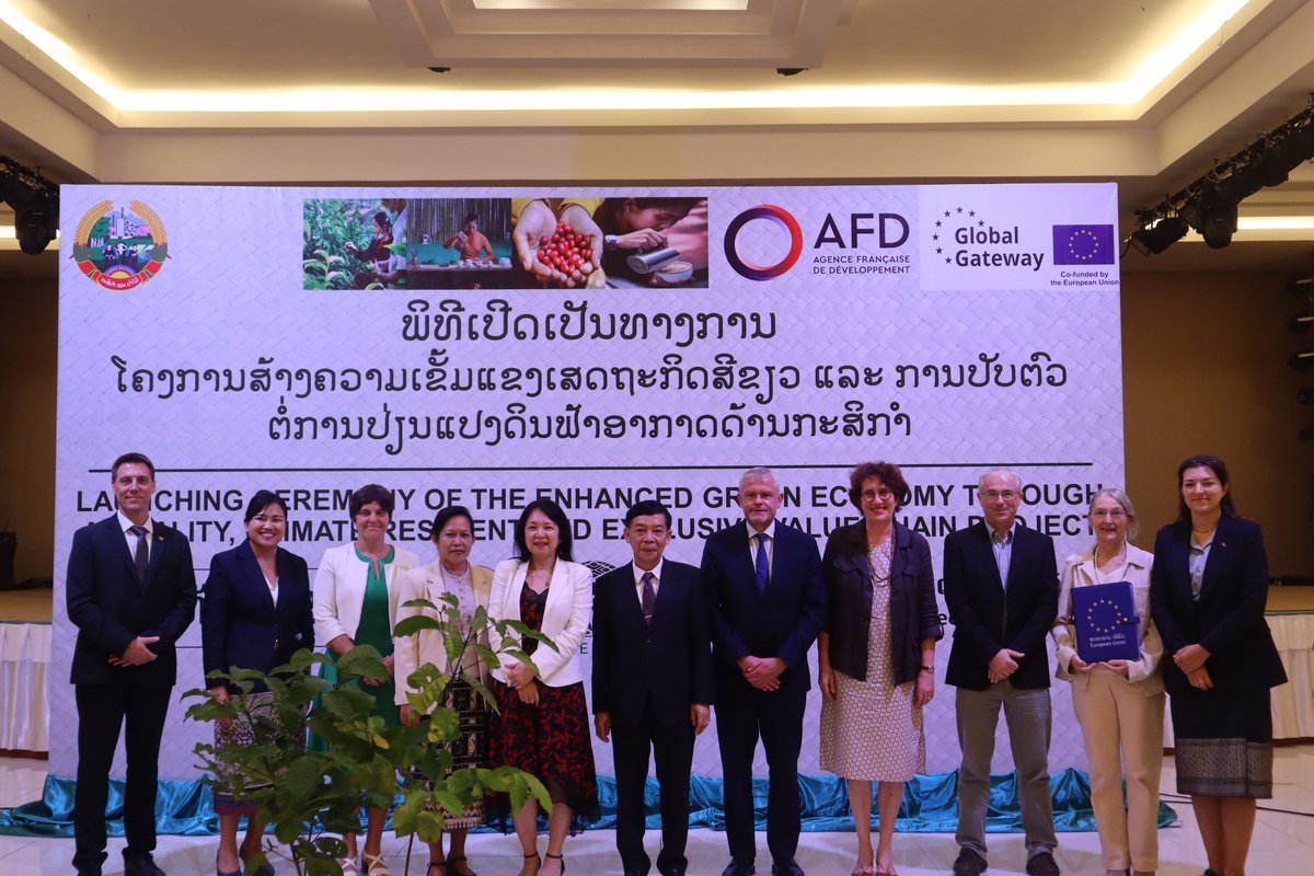 ☕️🍵 Lancement du projet Green CUP #GlobalGateway en présence de l'ambassadrice, <a href="/EUinLaos/">EU in Laos</a> et des autorités laotiennes. 🇫🇷&amp;🇪🇺 financent 13,65M€ pour promouvoir une économie verte dans les secteurs du café &amp; du thé au Laos.