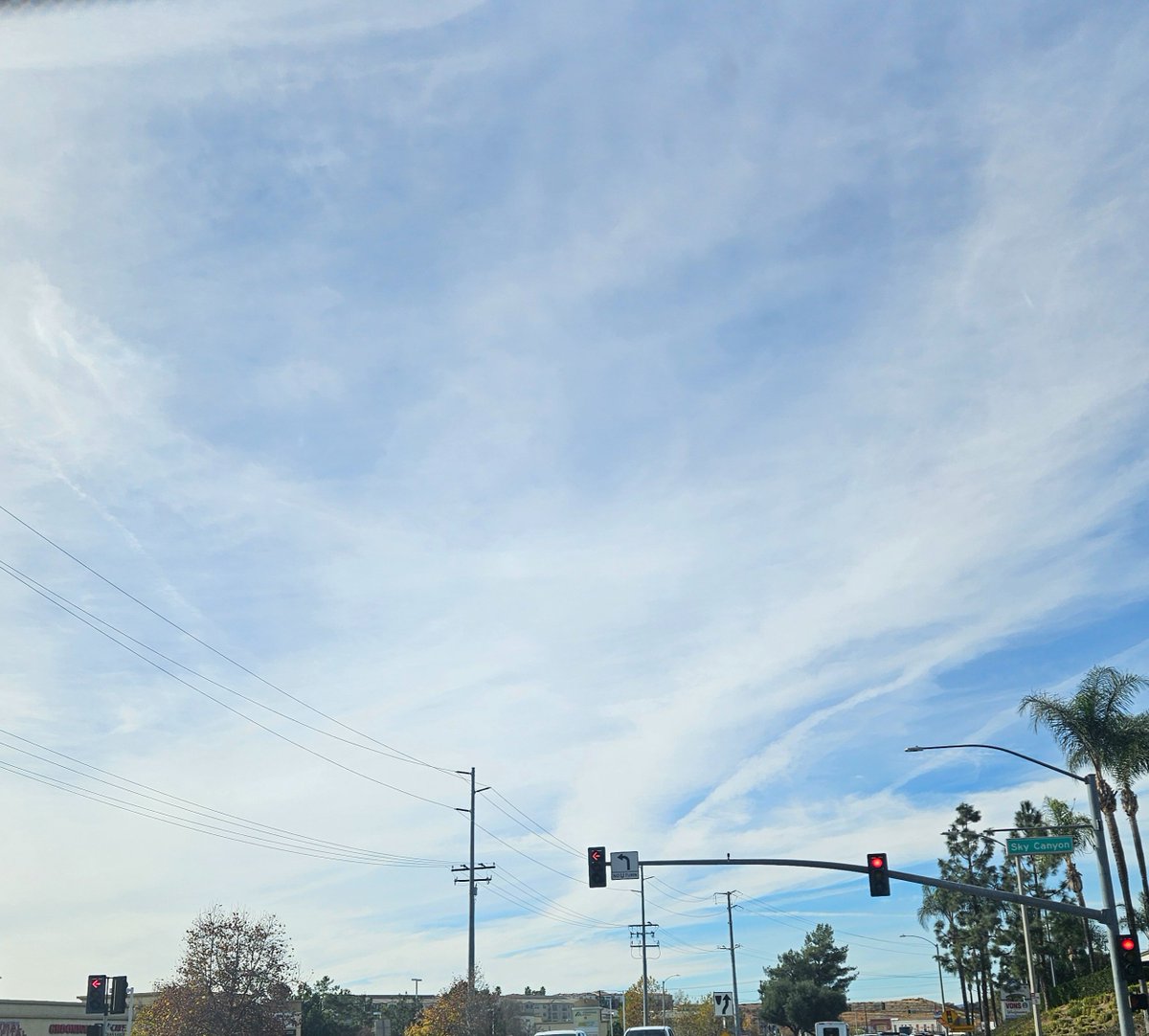 Lynetta72716031's tweet photo. @elonmusk please put a stop to the funding for the Paris Climate Act. These chemtrails are out of control. These are not contrails. https://t.co/noIVWhIVPA
