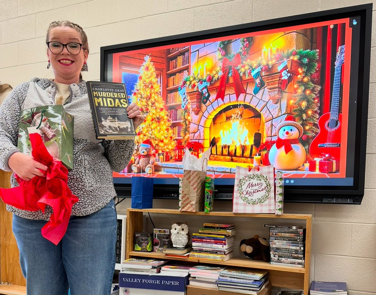 JenWms3's tweet photo. The Gibbs English Department celebrates reading with our Annual Dirty Santa Book Exchange! 2/3 posts
#GibbsELARocks!
#PrideintheG
@GibbsEagles https://t.co/dxf0IfFVkn