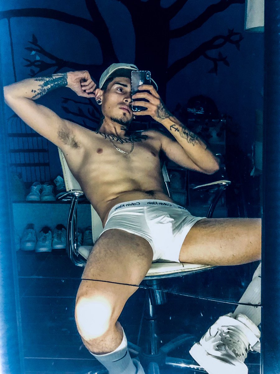 Christopher tweet media