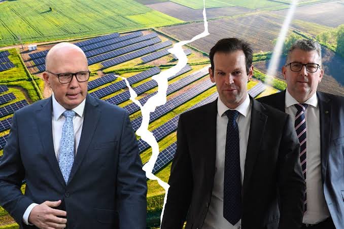 CaraMia200's tweet photo. #Breaking #Auspol #LNPCorruptionParty’s climate change denier,#KeithPitt a long term wrecker & pariah in our Parliament is quitting.
Good riddance to the shameless #BigMining servant. https://t.co/1OIqGPQ6Az