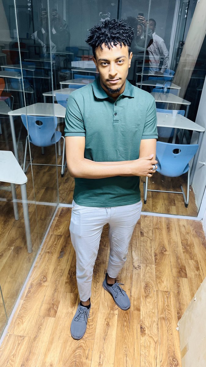Y3nkaba's tweet photo. 🧑‍🎓✨ https://t.co/UcDVzOHEaw