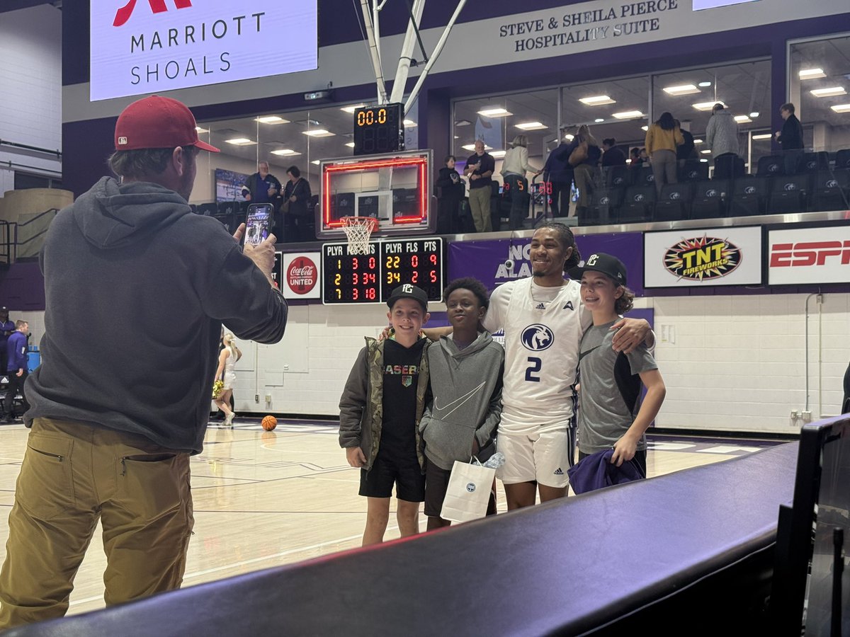 Benjamin Ray tweet media