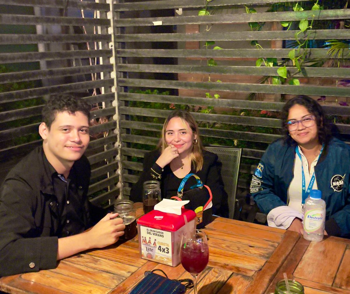 Así fue nuestro último Viernes de Comunidad✨

Gracias a todos los que se unieron para disfrutar de un espacio relajado donde seguimos fortaleciendo la comunidad WP Nicaragua. 🌟 

¡Nos vemos en la próxima! 🎯 

#WordPressNic #ComunidadWP #ViernesDeComunidad