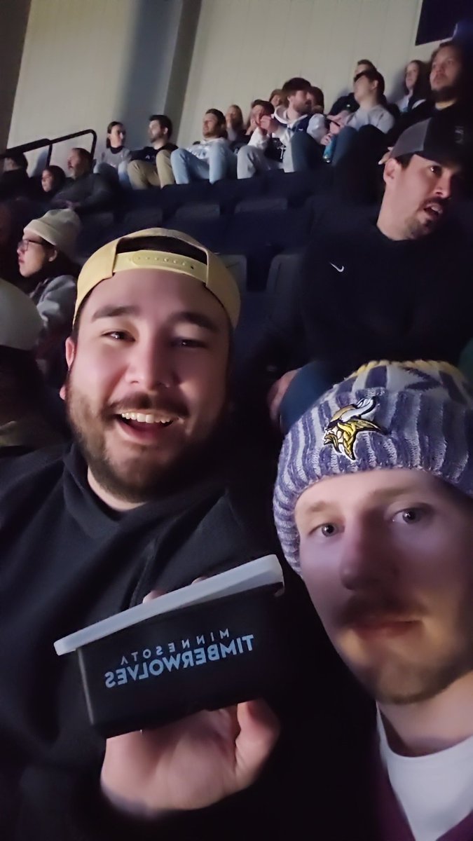 Bcoo4's tweet photo. @Timberwolves #packpix https://t.co/6DW5K1HNd6