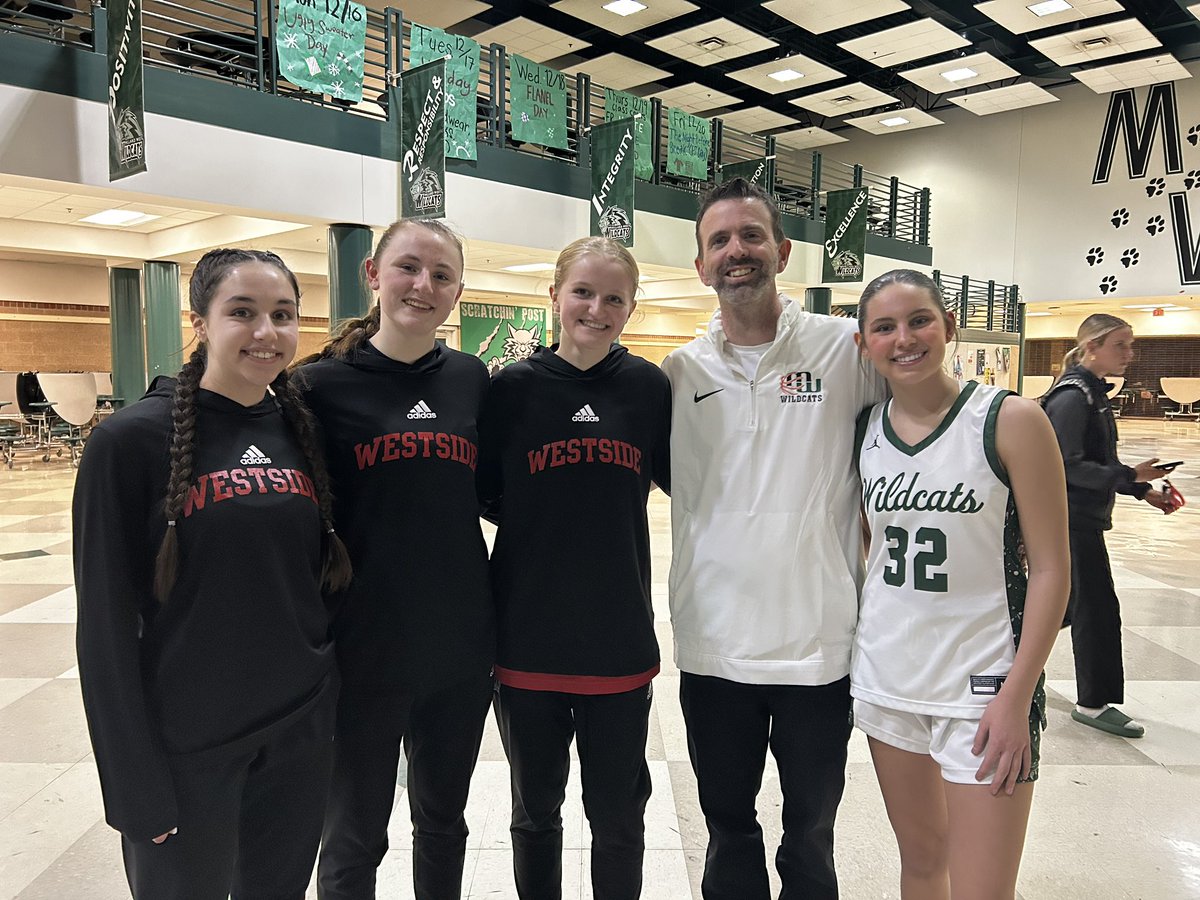 Drew Batten (@dbatten22) on Twitter photo It was so good to get to see these girls play against each other after such a fun summer of club ball!
Good job tonight ladies!!
<a href="/KinleyMorgan3/">Kinley Morgan</a> <a href="/KateJohnson2027/">Kate Johnson</a> <a href="/LenaKennedy__/">Lena Kennedy</a> It was so good to get to see these girls play against each other after such a fun summer of club ball!
Good job tonight ladies!!
<a href="/KinleyMorgan3/">Kinley Morgan</a> <a href="/KateJohnson2027/">Kate Johnson</a> <a href="/LenaKennedy__/">Lena Kennedy</a>