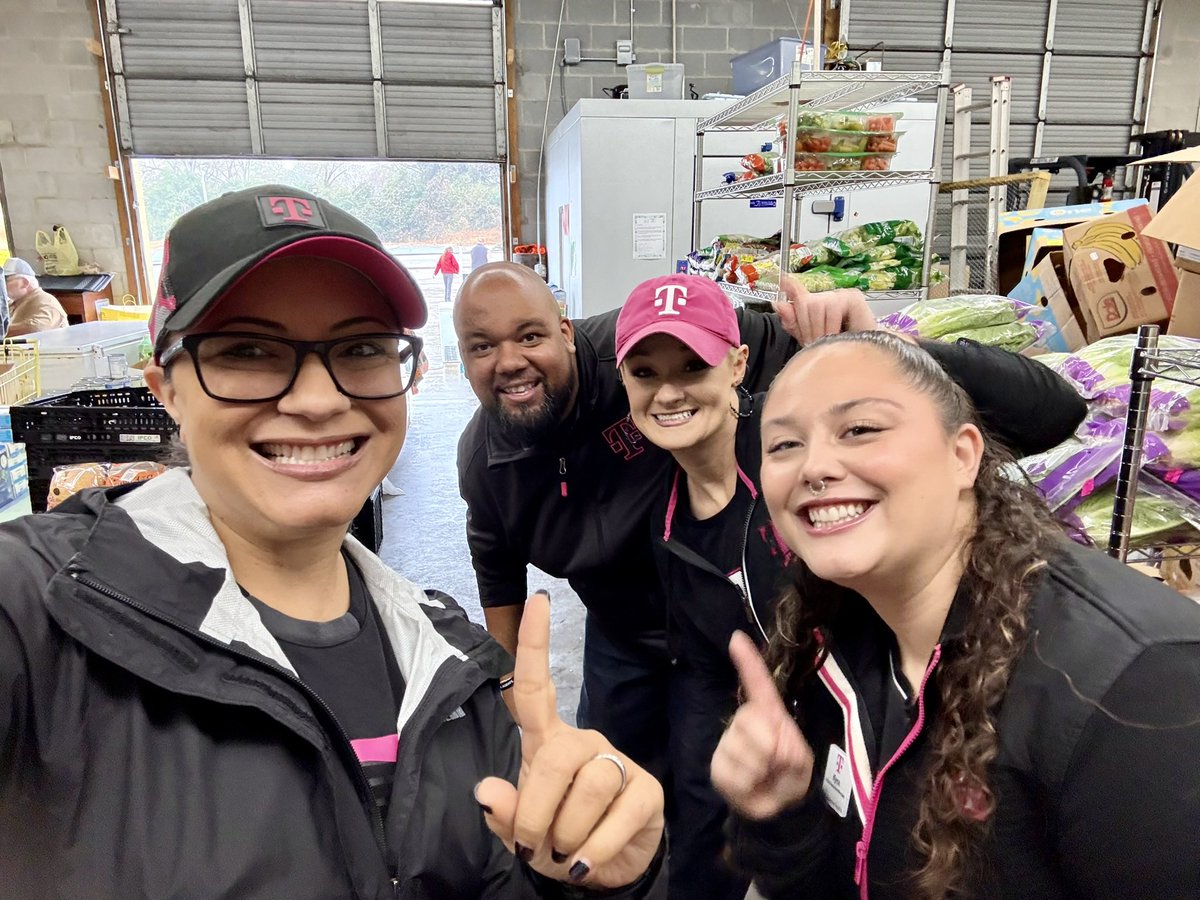 Tina DeTre tweet media