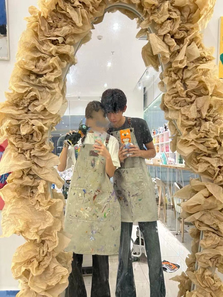 wh070602's tweet photo. 和老婆 https://t.co/poxjHmo5TN