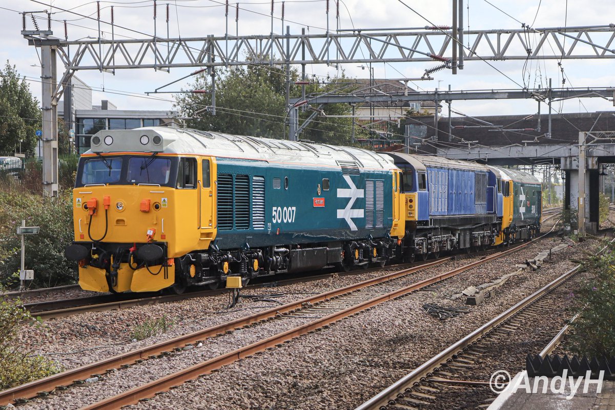 holtona72's tweet photo. #TwelveDaysOfChristmas September 2024 was another great month with much to choose from. The @GcrGreat gala featured the stunning 31108, a ride over to Nuneaton saw 50007 & 50049 escorting 58023 to the @svrofficialsite & @ColasRailUK 43301 on the #MML #OHLE test train at Kettering https://t.co/liZ6KCkWel