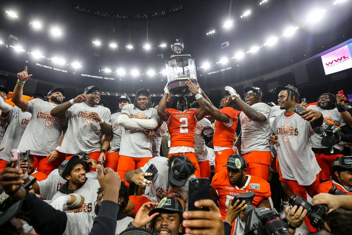 NEW ORLEANS BOWL CHAMPS‼️

#EatEmUpKats
