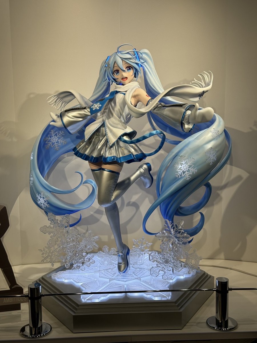 雪ミク 等身大立像&デコマス展示中！ ＼ 『雪ミク スカイタウン』にて